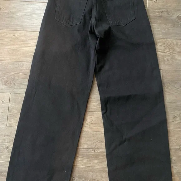 Abercrombie & Fitch Low Rise Ultra Loose Jean - Picture 3 of 9